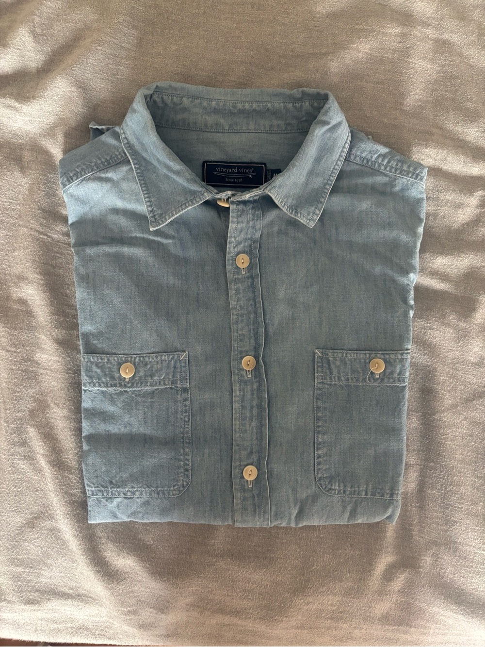Vineyard Vines Two Pocket Chambray Shirt